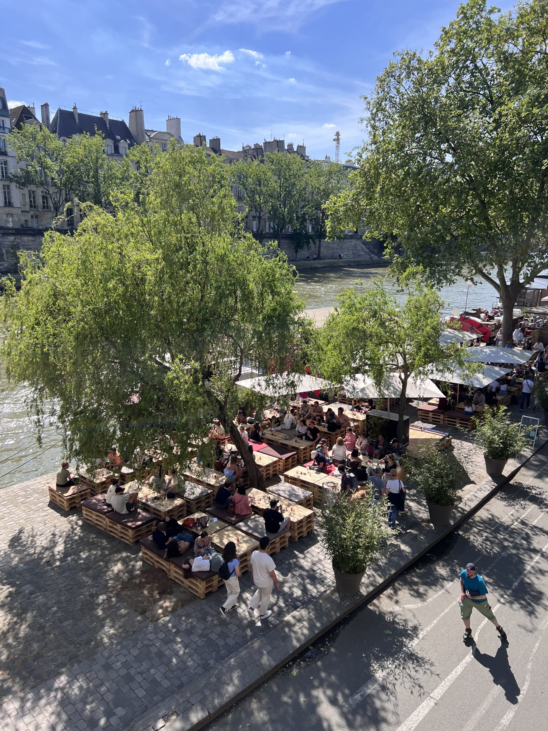 Jeux Olympiques 2024 : La Péniche Marcounet, sur les quais de Seine, accessible tout l’été !